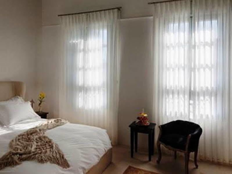 The Efendi Hotel Akko Luaran gambar